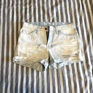 KanCan distressed light wash denim jean shorts size 25